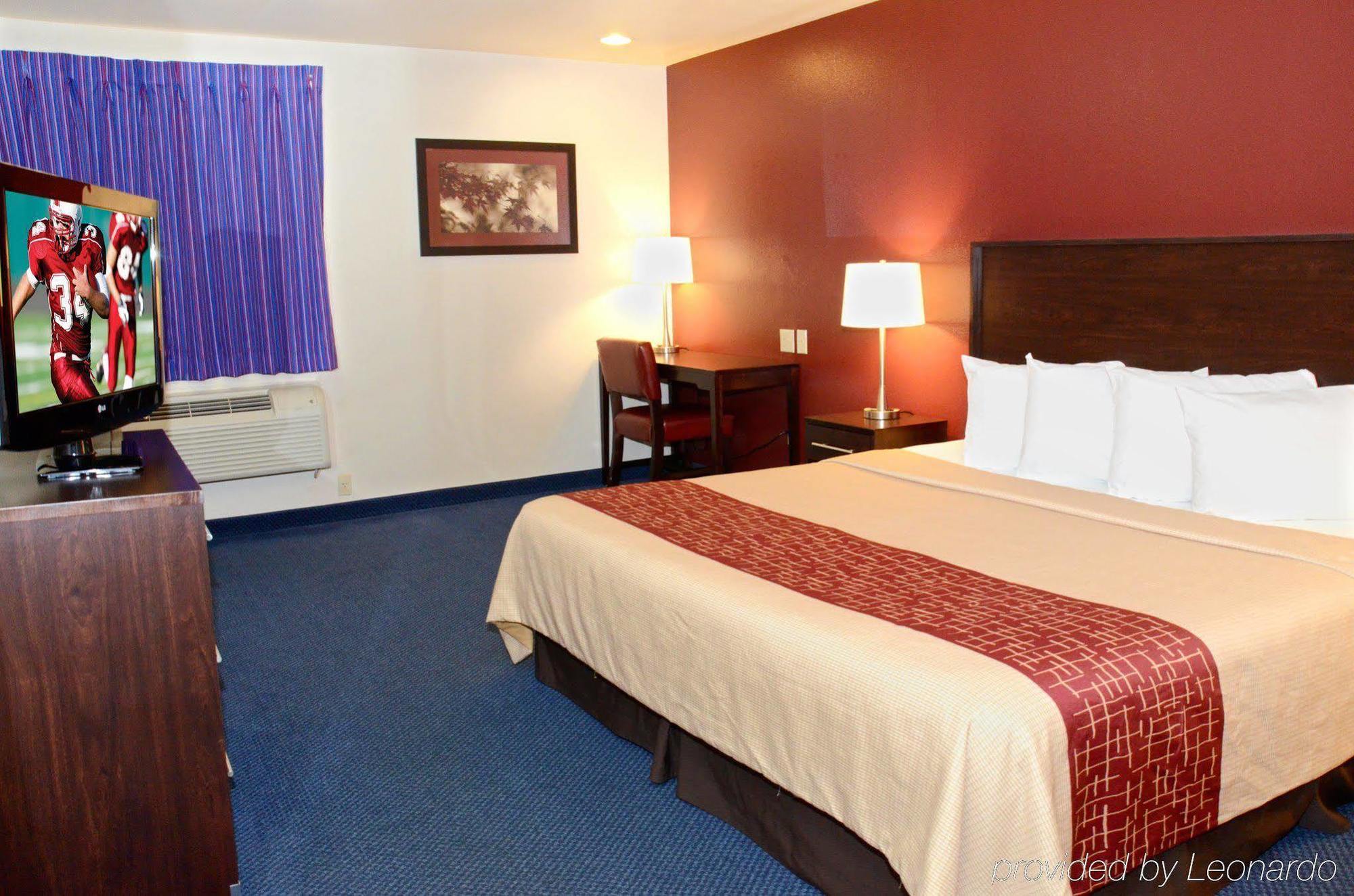 Red Roof Inn St Robert Ft Leonard Wood Saint Robert Exterior photo